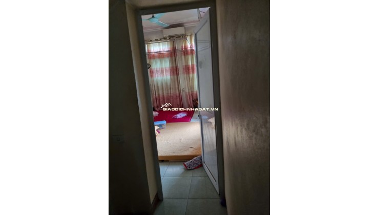 BÁN NHÀ MẶT TIỀN ĐƯỜNG QL1A, DT 43M2 SĐCC 4,5TỶ. LH:0396631136 – 0386663369.