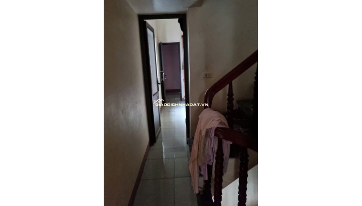 BÁN NHÀ MẶT TIỀN ĐƯỜNG QL1A, DT 43M2 SĐCC 4,5TỶ. LH:0396631136 – 0386663369.