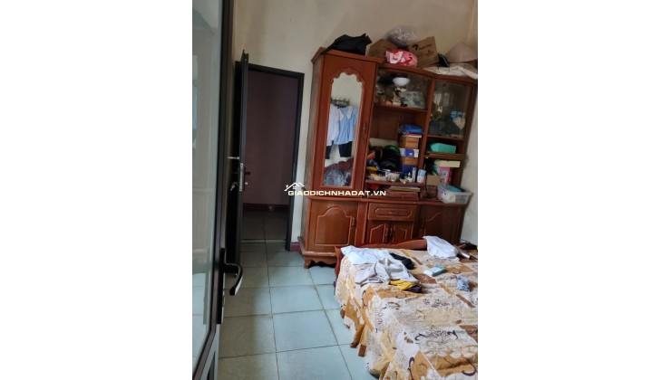 BÁN NHÀ MẶT TIỀN ĐƯỜNG QL1A, DT 43M2 SĐCC 4,5TỶ. LH:0396631136 – 0386663369.