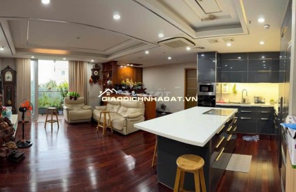 Bán căn hộ 156m2 tầng 3 CC cao cấp Sài Gòn Airport Plaza Tân Bình