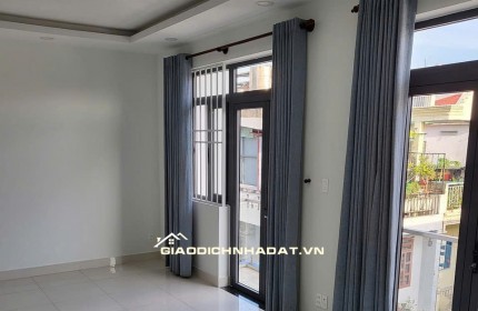 Cho thuê nhà hẻm xe tải 3 lầu 1 sân thượng 61/1 Thăng Long Tân Bình (cũ )