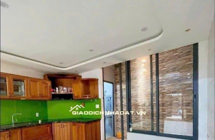 NHÀ 3T ÔNG ÍCH KHIÊM – ĐƯỜNG Ô TÔ 5M, GẦN BIỂN – HƠN 5 TỶ
