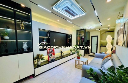 NHÀ 30M - TRUNG TÂM QUẬN HAI BÀ TRƯNG- SÁT PHỐ CỔ - CHỈ 150M RA MẶT PHỐ TRẦN KHÁT CHÂN - 5 TẦNG 3 NGỦ - FULL NỘI THẤT ĐẸP LONG LANH. GIÁ 7,9 tỷ