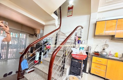 Nhà Đẹp Xuân Đỉnh 36m - 4 Tầng - ô tô - Kinh Doanh - Nhà Dân Xây Chắc Chắn 8 ty3
