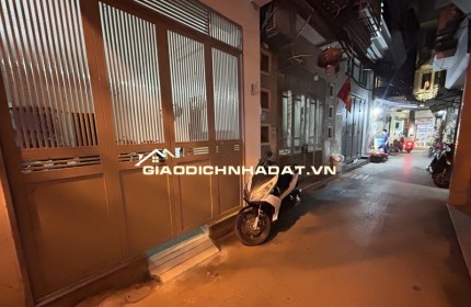 NÓNG GẤP! CHỦ HẠ GIÁ ĐẤT TẶNG NHÀ 2 TẦNG TRUNG TÂM CẦU GIẤY 12.9 TỶ