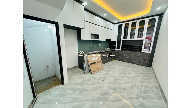 Nhà Đẹp Di Trạch Ô tô Đỗ Cửa 42m - 5 Tầng ko quy hoạch - Giá tốt gara ô tô 6ty6