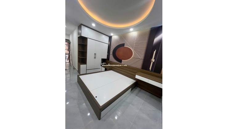 Bán gấp Nhà Mặt Tiền Đường Trần Hưng Đạo Quận Tân Phú - 98m2 Giá Tốt