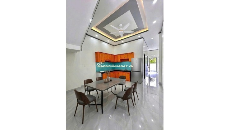 NHÀ LẦU GẦN CỔNG 11 Biên Hoà - SỔ HỒNG HOÀN CÔNG ĐẦY ĐỦ - CHỈ 800TR SỞ HỮU NGAY