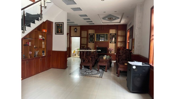 BIỆT THỰ  XẺ KHE KHANG ĐIỀN PHƯỜNG PHƯỚC LONG B, LIỀN KỀ KHU GIA HOÀ - THIÊN LÝ, GARA Ô TÔ TRONG NHÀ,  KHU NHÀ GIÀU QUẬN 9, NỘI THẤT GỖ PƠ MU LIM, SẴN GIA ĐÌNH VÀO Ở - 20.5 TỶ