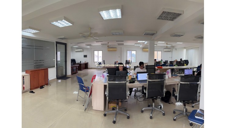 Văn phòng gần sân bay với 176m2 mỗi tầng, tìm đâu xa tại trung tâm Tân Bình