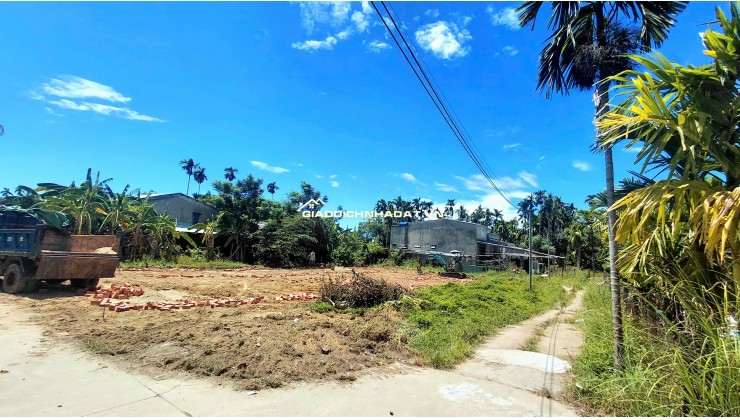 Chính chủ cần bán nhanh 3 lô đất liền kề siêu đẹp, oto ra vào thông thoáng, giá tốt có thương lượng