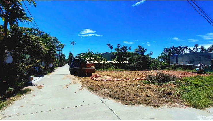 Chính chủ cần bán nhanh 3 lô đất liền kề siêu đẹp, oto ra vào thông thoáng, giá tốt có thương lượng