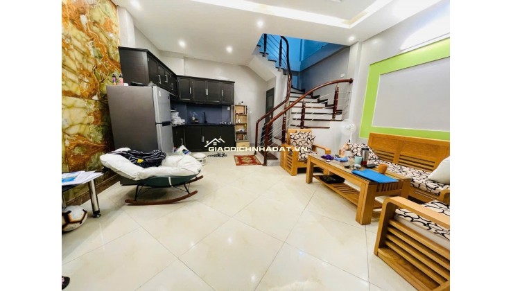 Bán nhà ngõ phố vip Ba Đình – DT 62m2 NHỈNH 9 Đồng