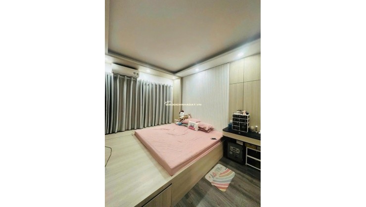 BÁN NHÀ BA ĐÌNH gần sát phố vip trung tâm NHỈNH 8 đồng