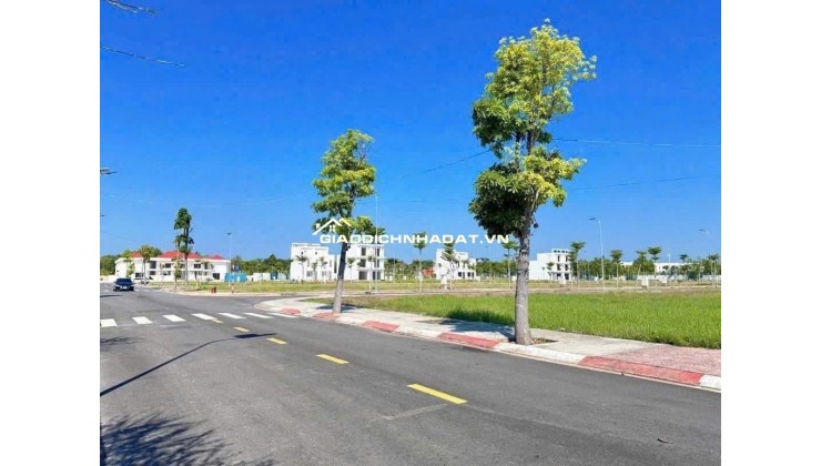 Cần bán gấp lô đất 70m2, Phước Hòa, sổ sẵn, hỗ trợ bank