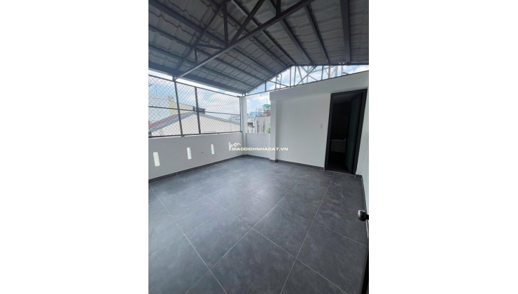 Bán gấp Nhà Mặt Tiền Đường Trần Hưng Đạo Quận Tân Phú - 98m2 Giá Tốt