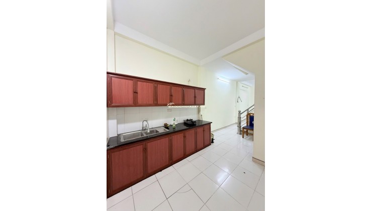 Nhà Đẹp Phạm Văn Đồng Có Thể Cải Tạo Hoặc Đập đi Xây Lại 40 - 3 tầng - 7 ty25 sổ đỏ ko quy hoạch