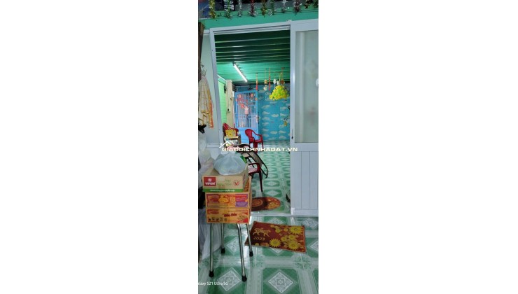 Bán nhà cấp 4 suốt có 1 gác gỗ ngay trung tâm Đầm Sen Q11