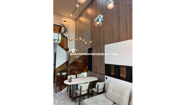 Chính chủ cần bán gấp Duplex hiếm tại Feliz En Vista - 103m2, full nội thất cao cấp