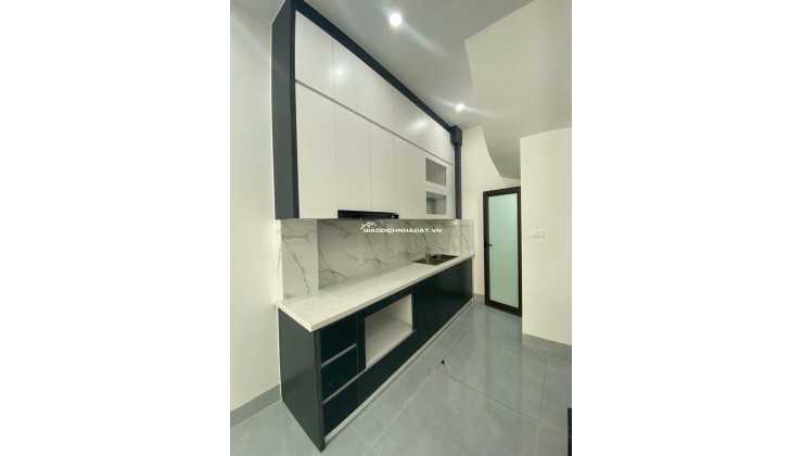 Nhà Đẹp Giang Xá Trôi 32m - 5 Tầng ô tô 50m - Không Quy Hoạch 4ty7