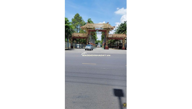 Bán nhà cấp 4 suốt có 1 gác gỗ ngay trung tâm Đầm Sen Q11
