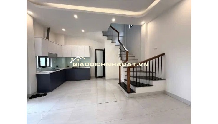  CHO THUÊ NHÀ NGUYÊN CĂN TẠI Ô CÁCH – 30M² x 5 TẦNG – 3PN  
