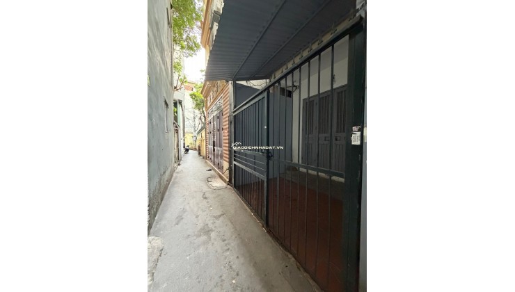 Nhà Đẹp Phạm Văn Đồng Có Thể Cải Tạo Hoặc Đập đi Xây Lại 40 - 3 tầng - 7 ty25 sổ đỏ ko quy hoạch