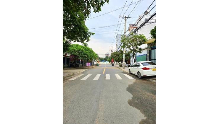 ĐƯỜNG 970 PHÚ HỮU 51M2 4 TẦNG 7.4 TỶ