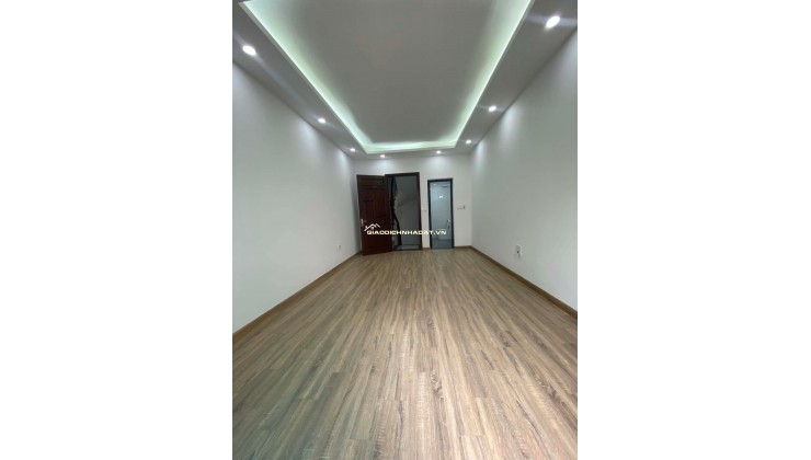 Nhà Đẹp Giang Xá Trôi 32m - 5 Tầng ô tô 50m - Không Quy Hoạch 4ty7