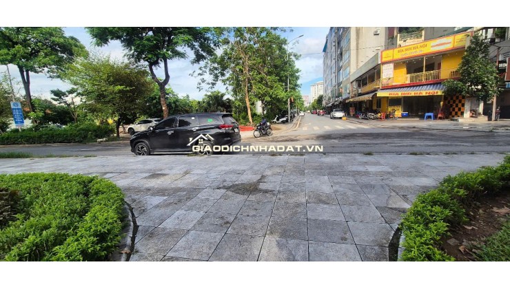 Chính chủ bán nhà mặt phố Nguyễn Cơ Thạch 45mv SĐCC LH:0969148973.