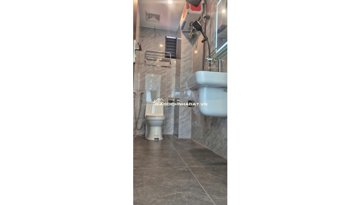 Chính chủ bán nhà mặt phố Nguyễn Cơ Thạch 45mv SĐCC LH:0969148973.