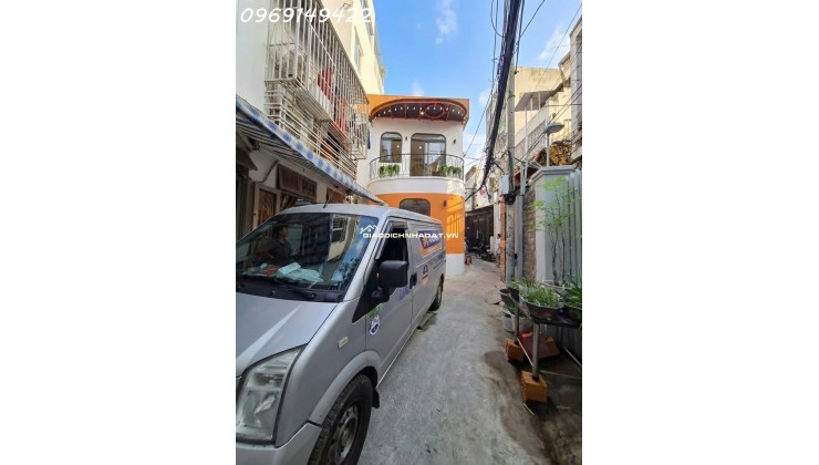 SIÊU PHẨM MỚI ĐẸP 2 MẶT TIỀN HẺM XE HƠI 7 CHỖ TỚI NHÀ -  2 TẦNG - DTSD 50M2. NHỈNH 5TY