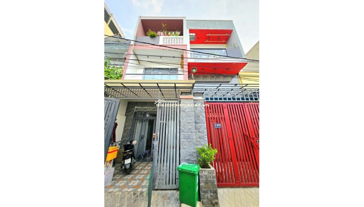  NHÀ PHỐ 53M2, 3 TẦNG, HOÀN CÔNG ĐỦ, ĐƯỜNG Ô TÔ, GẦN CHỢ LONG TRƯỜNG  5 TỶ