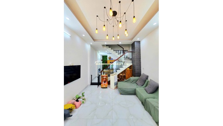  NHÀ PHỐ 53M2, 3 TẦNG, HOÀN CÔNG ĐỦ, ĐƯỜNG Ô TÔ, GẦN CHỢ LONG TRƯỜNG  5 TỶ