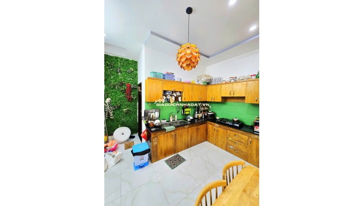  NHÀ PHỐ 53M2, 3 TẦNG, HOÀN CÔNG ĐỦ, ĐƯỜNG Ô TÔ, GẦN CHỢ LONG TRƯỜNG  5 TỶ
