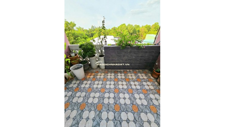  NHÀ PHỐ 53M2, 3 TẦNG, HOÀN CÔNG ĐỦ, ĐƯỜNG Ô TÔ, GẦN CHỢ LONG TRƯỜNG  5 TỶ