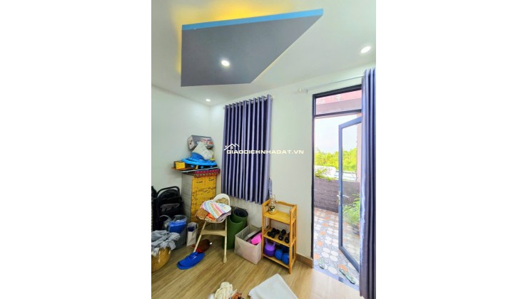  NHÀ PHỐ 53M2, 3 TẦNG, HOÀN CÔNG ĐỦ, ĐƯỜNG Ô TÔ, GẦN CHỢ LONG TRƯỜNG  5 TỶ