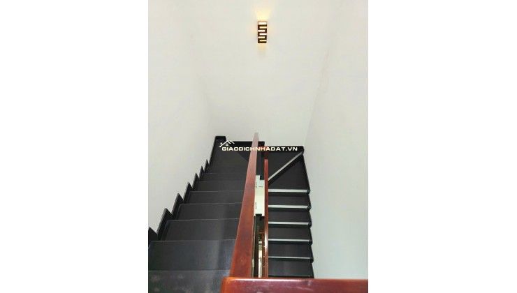  NHÀ PHỐ 53M2, 3 TẦNG, HOÀN CÔNG ĐỦ, ĐƯỜNG Ô TÔ, GẦN CHỢ LONG TRƯỜNG  5 TỶ