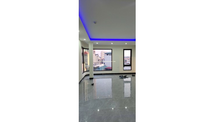 BÁN NHÀ 7 TẦNG, GÓC 3 MẶT ĐƯỜNG, SỐ 4 NGÕ 521 NGUYỄN TRÃI. LH:0393111533 HOẶC 0934306688.