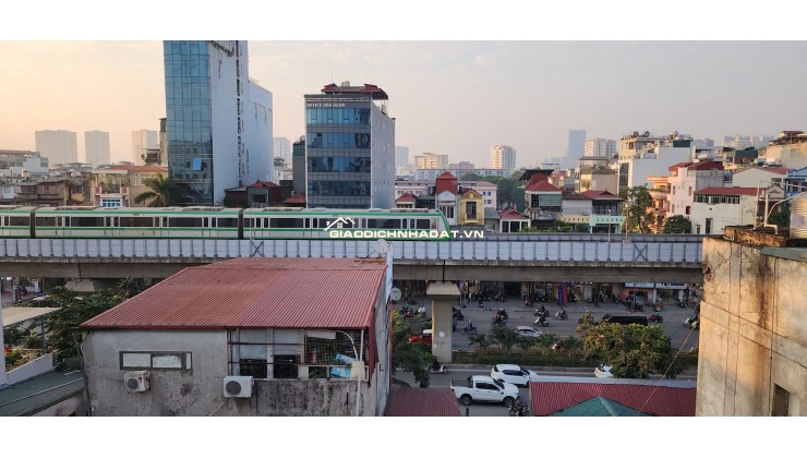 BÁN NHÀ 7 TẦNG, GÓC 3 MẶT ĐƯỜNG, SỐ 4 NGÕ 521 NGUYỄN TRÃI. LH:0393111533 HOẶC 0934306688.
