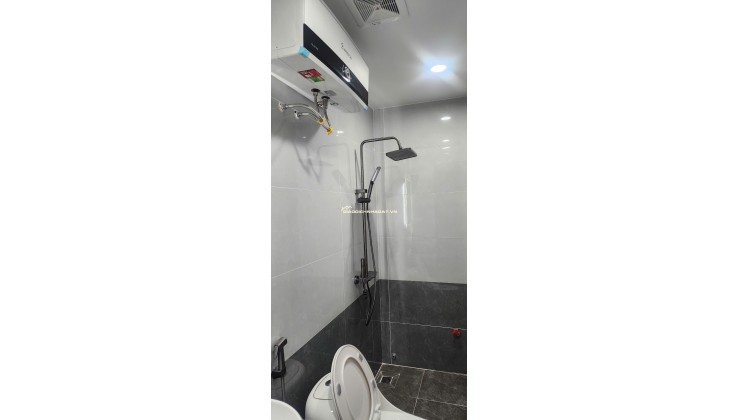 BÁN NHÀ 7 TẦNG, GÓC 3 MẶT ĐƯỜNG, SỐ 4 NGÕ 521 NGUYỄN TRÃI. LH:0393111533 HOẶC 0934306688.