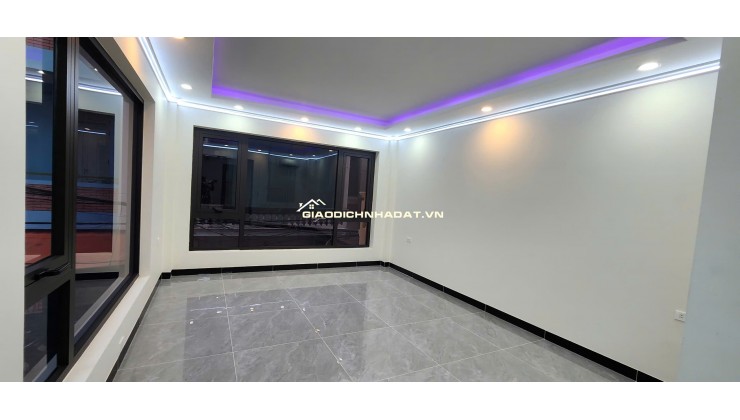 BÁN NHÀ 7 TẦNG, GÓC 3 MẶT ĐƯỜNG, SỐ 4 NGÕ 521 NGUYỄN TRÃI. LH:0393111533 HOẶC 0934306688.