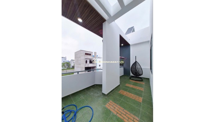 BÁN NHÀ KĐT 5 SAO CÁCH CHỢ BÌNH CHÁNH CHỈ 2KM (5,5 X 15) CHỈ 4.5 TỶ. LH:0908815596