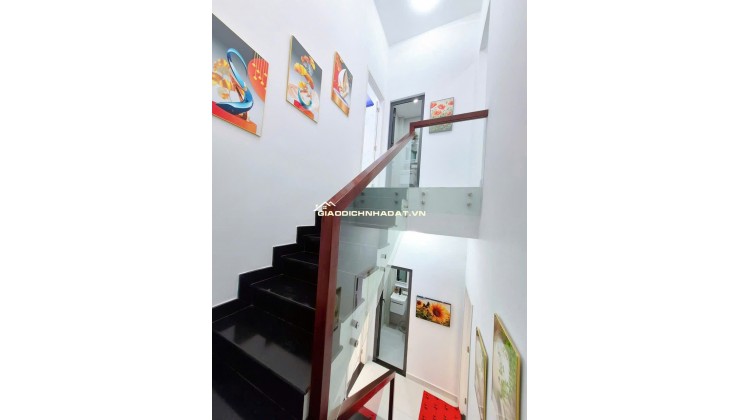 BÁN NHÀ KĐT 5 SAO CÁCH CHỢ BÌNH CHÁNH CHỈ 2KM (5,5 X 15) CHỈ 4.5 TỶ. LH:0908815596