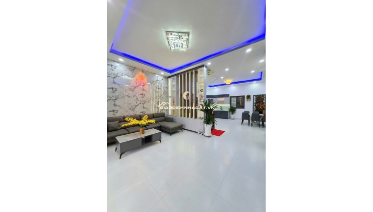 BÁN NHÀ KĐT 5 SAO CÁCH CHỢ BÌNH CHÁNH CHỈ 2KM (5,5 X 15) CHỈ 4.5 TỶ. LH:0908815596