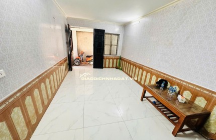 Bán nhà chính chủ 2,5 tầng ngõ 230/79 Định Công Thượng. LH:0968723972.