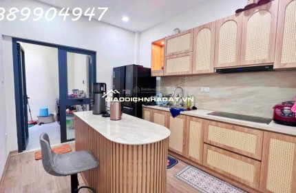 Nhà xinh hẻm Đoàn Trần Nghiệp _ mua vào ở ngay cách biển Hòn Chồng: 400m hẻm xe ba gác Giá : 4,5 tỷ