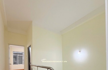 Nhà Đẹp Phạm Văn Đồng Có Thể Cải Tạo Hoặc Đập đi Xây Lại 40 - 3 tầng - 7 ty25 sổ đỏ ko quy hoạch