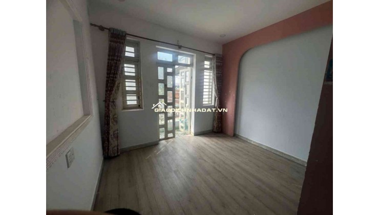 Bán nhà Măt Tiền q12 [ 4 x21 ] 4 tầng 6,9 tỷ