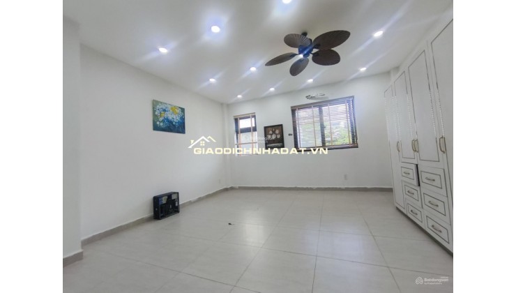 Bán nhà riêng 100m2 tại Bình Hưng, Hồ Chí Minh, đẹp, nhiều tiện ích chỉ 10,5 tỷ